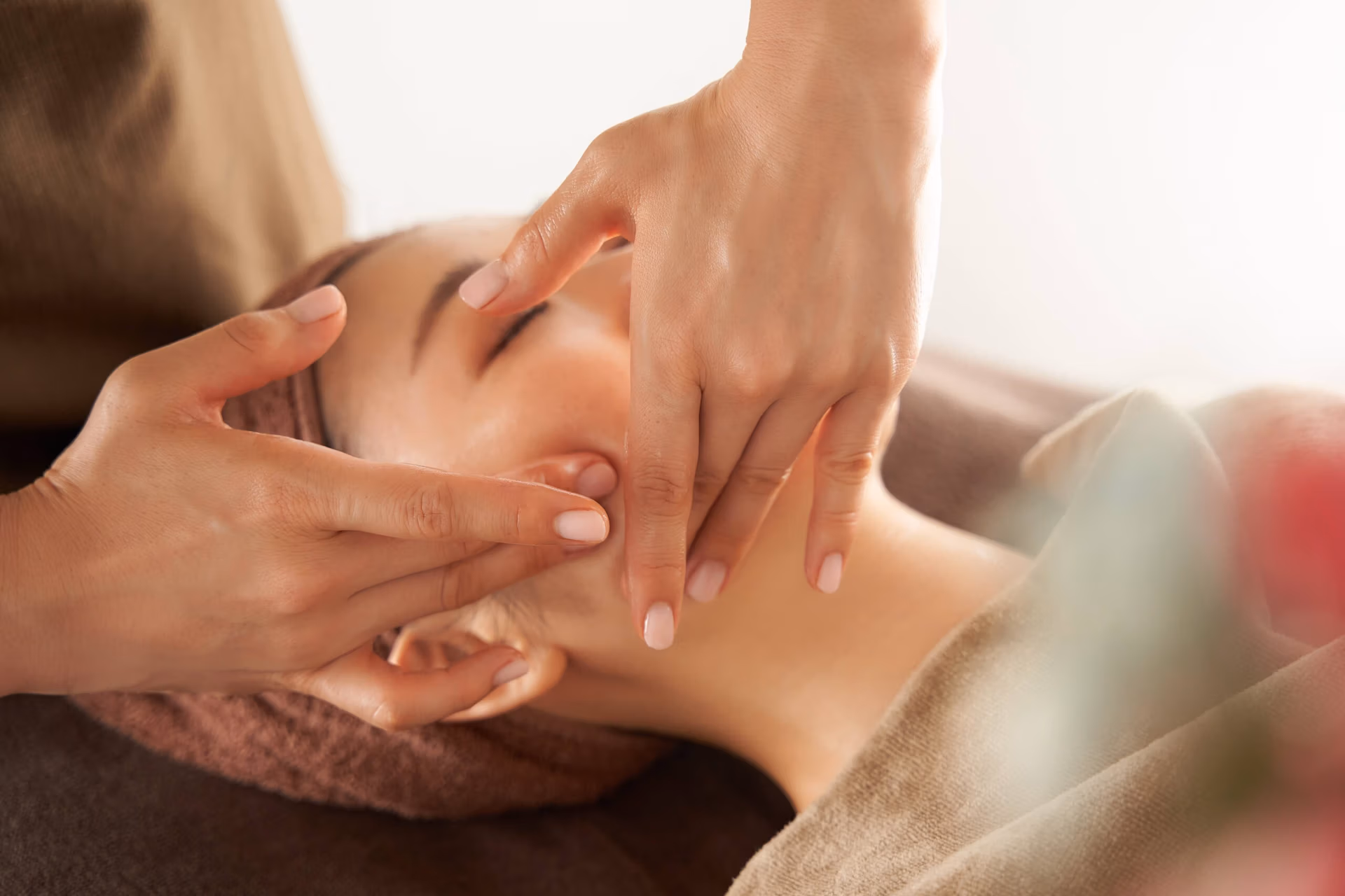 Right Facial Treatment for You | Anara Medspa